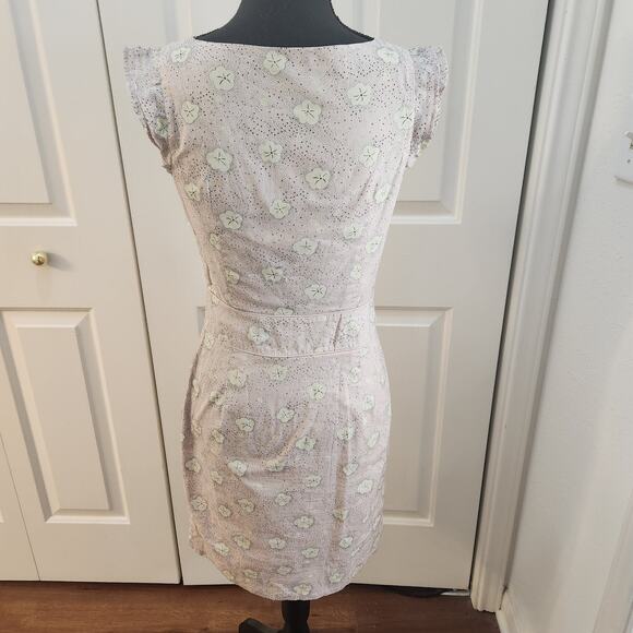 Emily and Fin size Small pale purple/pink dress with flower print, cap sleeve - Picture 11 of 14